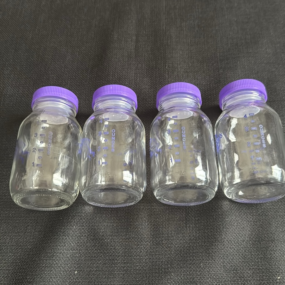 Used four Lansinoh glass breastmilk storage bottles 4oz/120ml - Picture 9 of 10